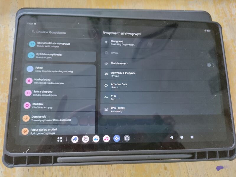 Delwedd:Gosodiadau-android-cymraeg-samsung.jpg